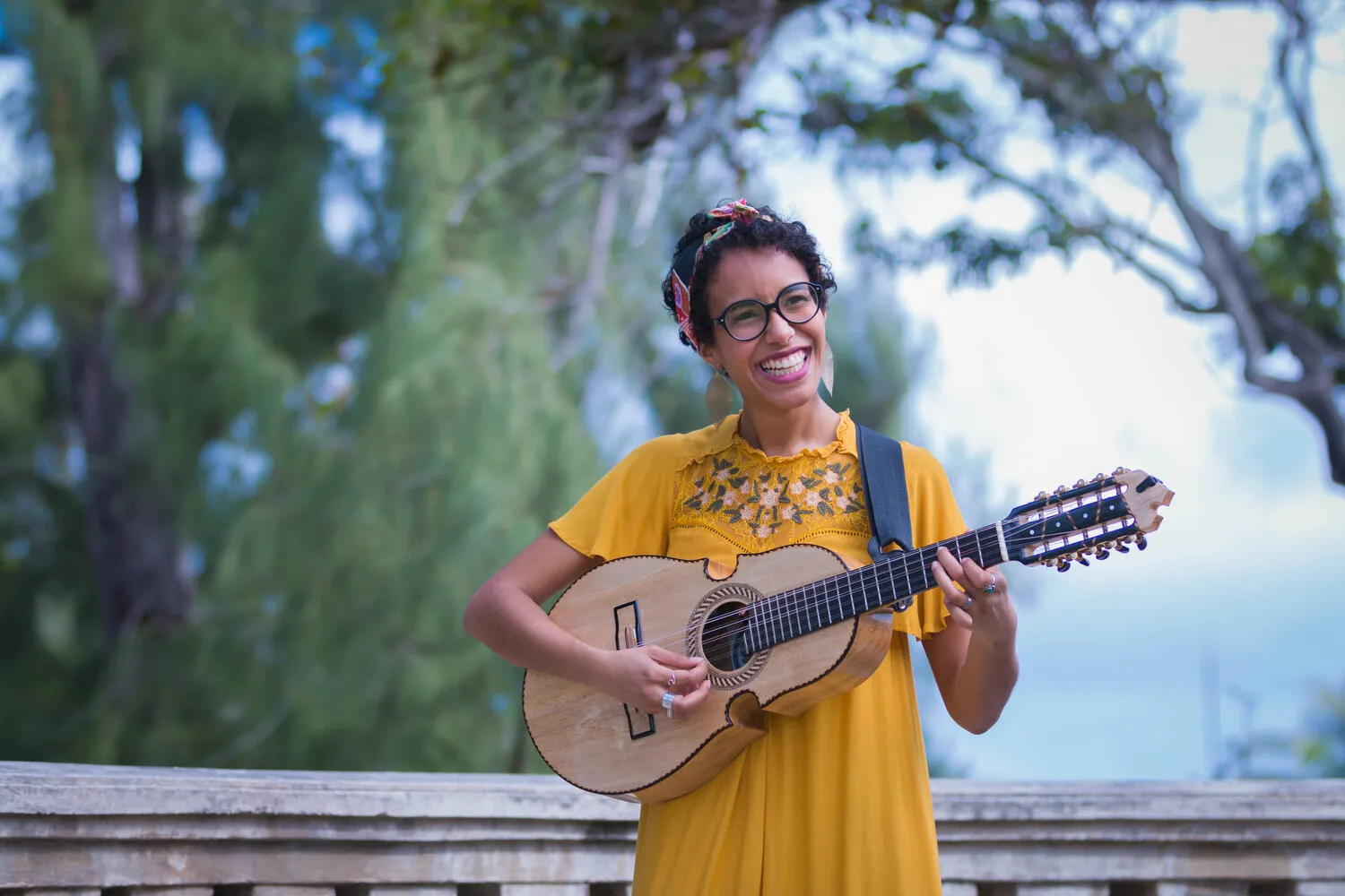 Fabiola Méndez Shares Stories with Her Cuatro